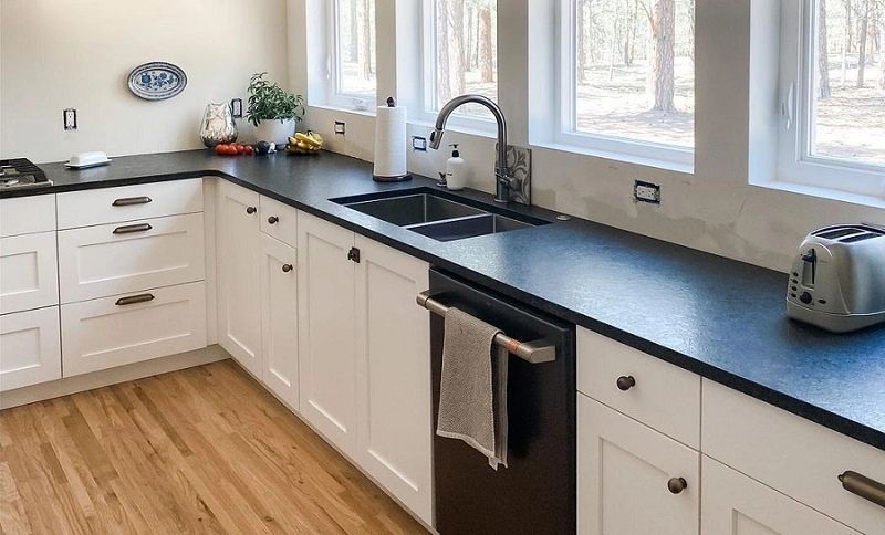 Black-Pearl-Granite-for-Kitchen-Floor-Wall-Tile-Slabwebp 1001 Black-Pearl-Granite-for-Kitchen-Floor-Wall-Tile-Slabwebp 1001