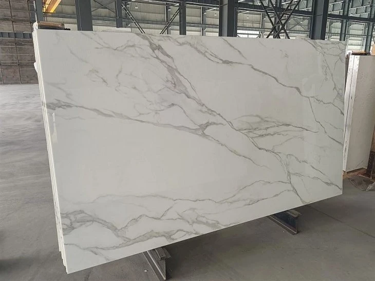 Man-Made-Artificial-Marble-Calacatta-Veins-Nano-Glass-for-Countertops-Kitchentops.webp (1)(001)