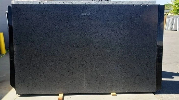 Black-Pearl-Granite-for-Kitchen-Floor-Wall-Tile-Slab.webp (3)(001)