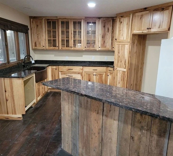 Tan-Brown-Granite-for-Slab-Tile-Floor-Wall.webp (4)(001)